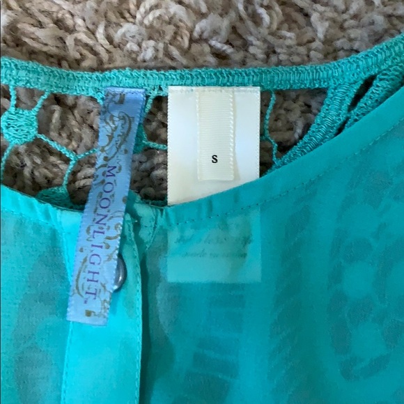 Francesca’s Collection Blouse - Picture 2 of 3